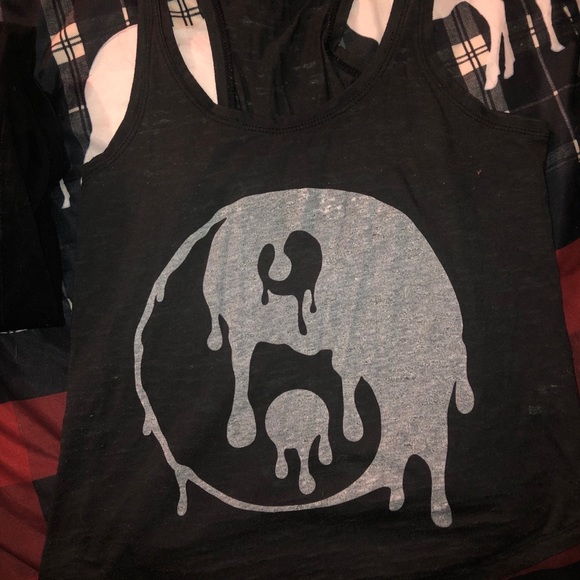 Tank - Picture 1 of 2